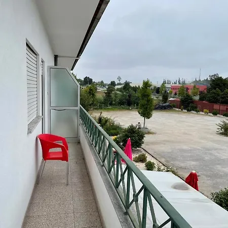 Pensjonat Kualquer Koisa Tondela