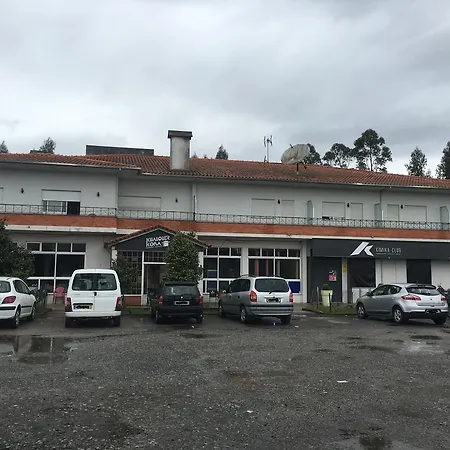 Pensjonat Kualquer Koisa Tondela